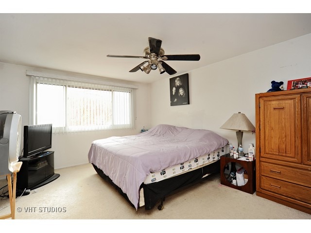 716 Lakeside Cir Dr, Wheeling, IL 60090 photo 7