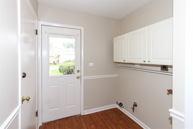 1085 Martingale Dr, Bartlett, IL 60103 photo 13