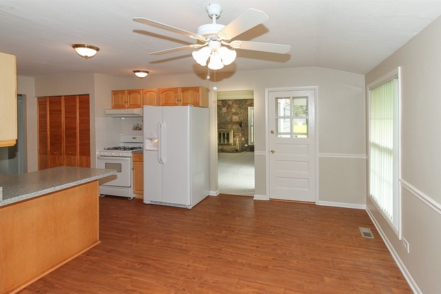 1085 Martingale Dr, Bartlett, IL 60103 photo 12