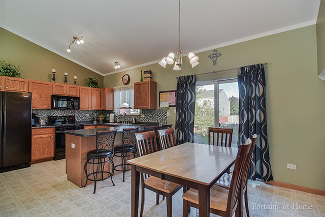 2518 Oasis Dr, Plainfield, IL 60586 photo 4