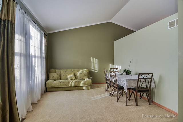 2518 Oasis Dr, Plainfield, IL 60586 photo 2