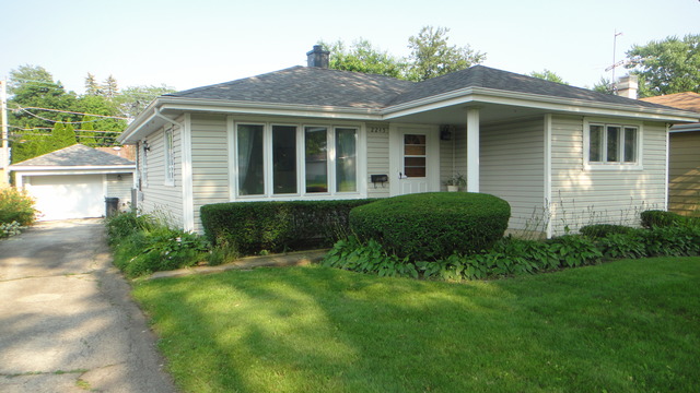 2245 Cedar St, Des Plaines, IL 60018 photo 1