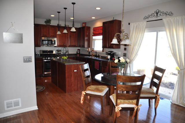 2672 Lundquist Dr, Aurora, IL 60503 photo 6
