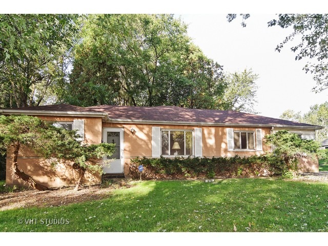 1070 Ash Rd, Hoffman Estates, IL 60169 photo 1