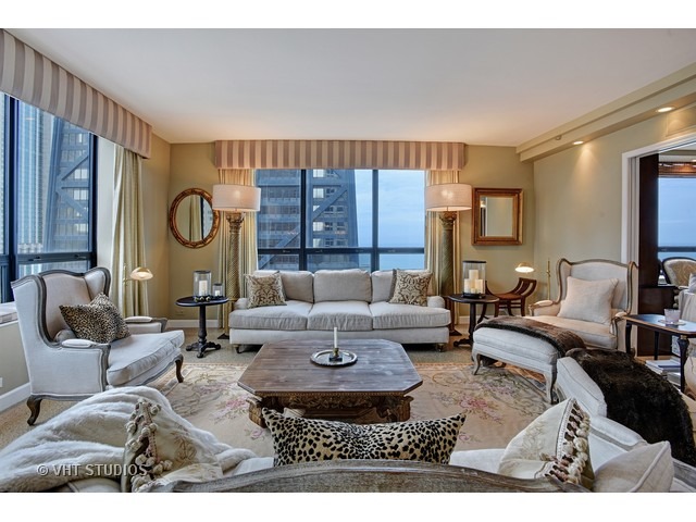 180 E Pearson St #3301, Chicago, IL 60611 photo 4