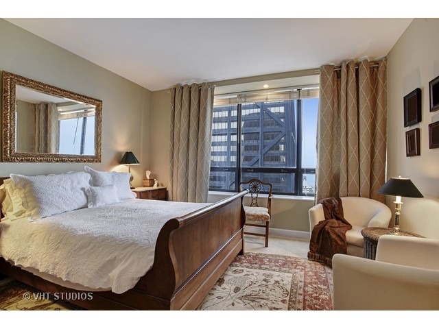 180 E Pearson St #3301, Chicago, IL 60611 photo 17