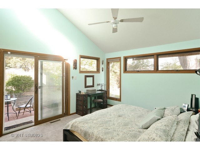 610 E Cedar Ln, Mount Prospect, IL 60056 photo 8