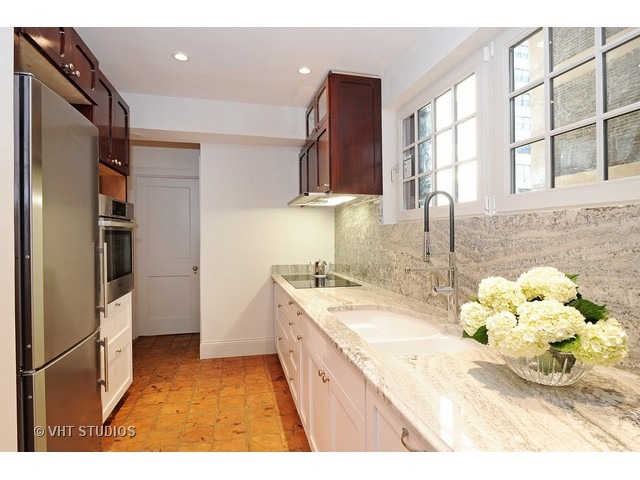 210 E Pearson St #4B, Chicago, IL 60611 photo 13