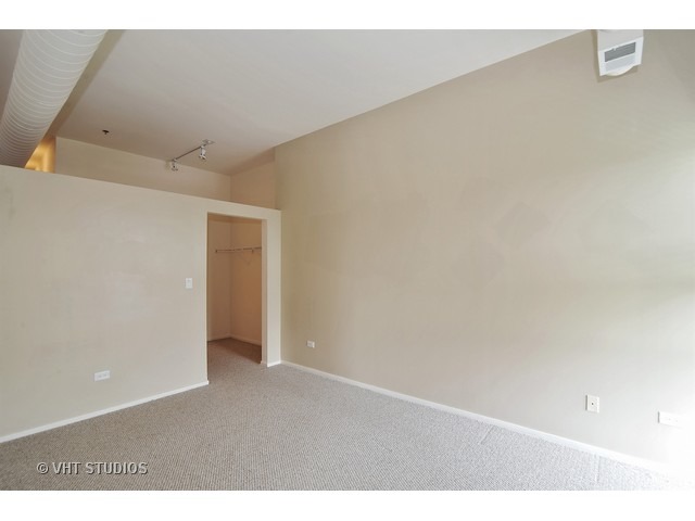 1000 E 53rd St #421, Chicago, IL 60615 photo 9
