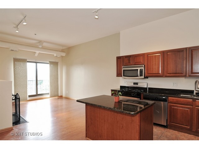 1000 E 53rd St #421, Chicago, IL 60615 photo 4