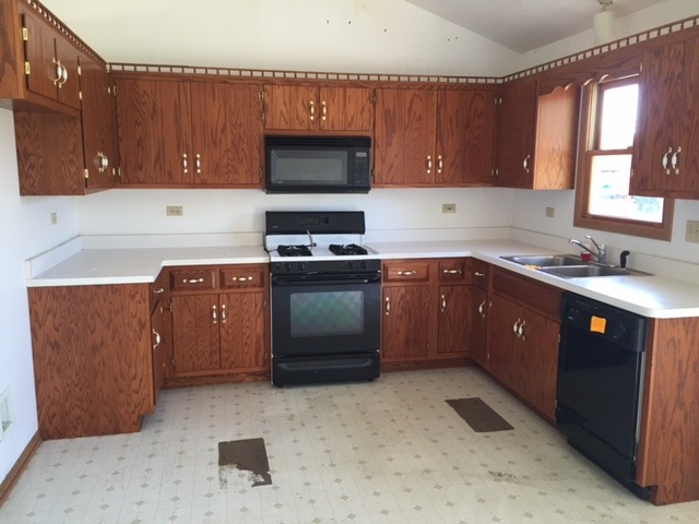 2305 Gustave Ln, Plainfield, IL 60586 photo 4