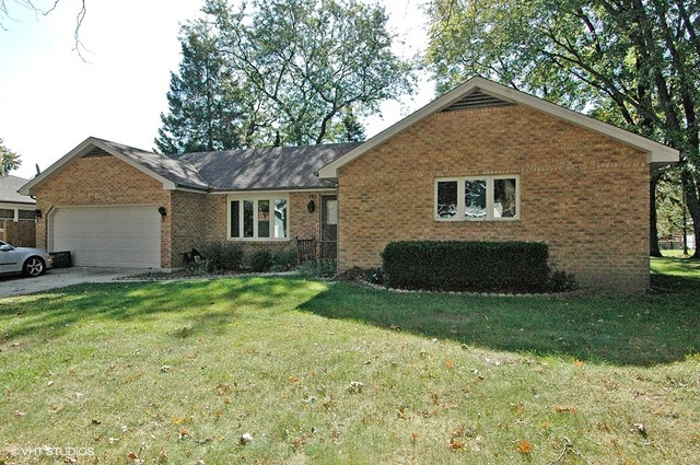 701 Algona Ave, Elgin, IL 60120 photo 1
