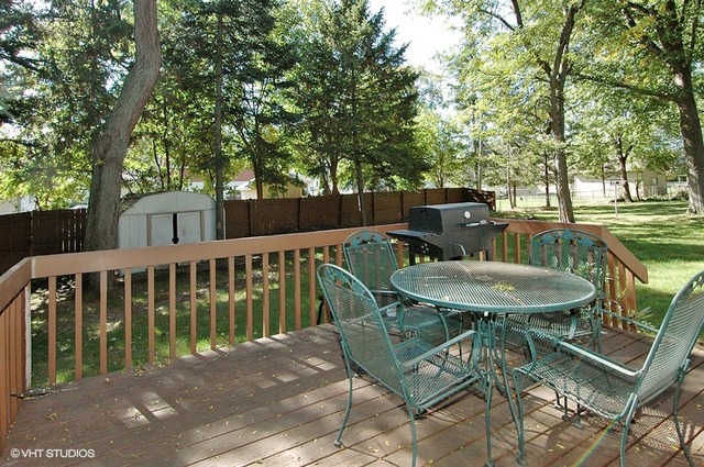 701 Algona Ave, Elgin, IL 60120 photo 9