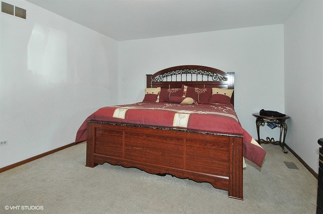 701 Algona Ave, Elgin, IL 60120 photo 5