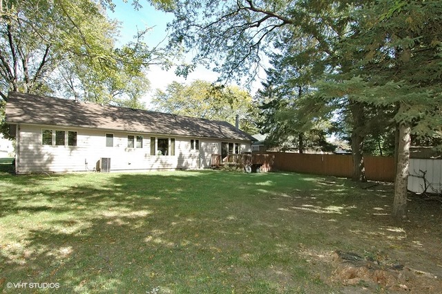 701 Algona Ave, Elgin, IL 60120 photo 10