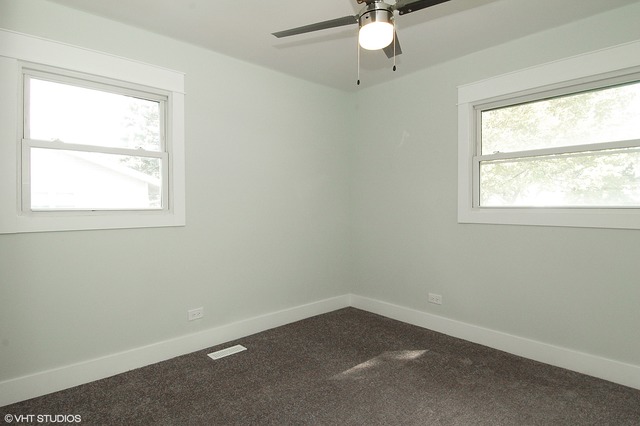 425 Bode Rd, Hoffman Estates, IL 60169 photo 10
