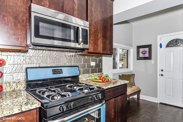 8130 S Champlain Ave, Chicago, IL 60619 photo 2