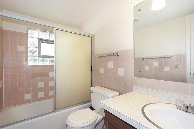 1351 E Lincoln Ave, Des Plaines, IL 60018 photo 14