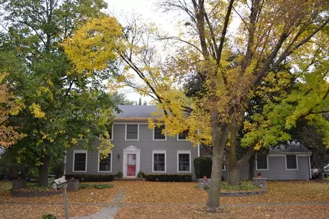 2218 Riverlea Cir, Naperville, IL 60565 photo 1