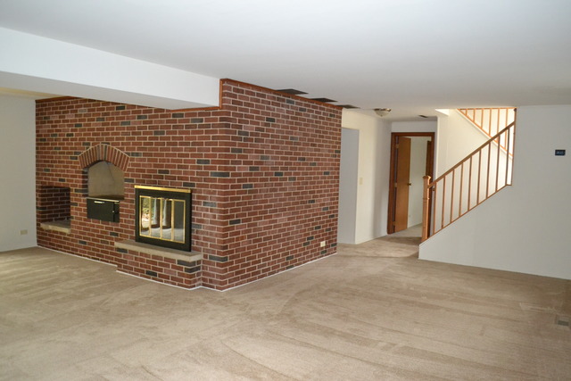 915 Forest Dr, Elgin, IL 60123 photo 15