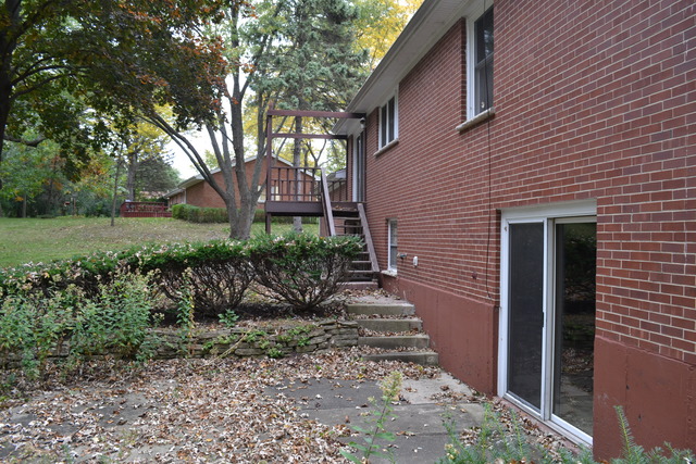 915 Forest Dr, Elgin, IL 60123 photo 23