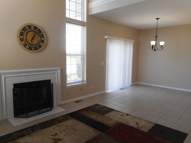 2198 Rossiter Pkwy, Plainfield, IL 60586 photo 4