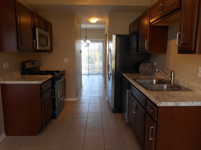 2198 Rossiter Pkwy, Plainfield, IL 60586 photo 7