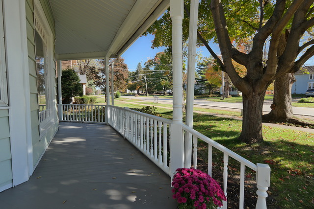 11814 Maple Ave, Hebron, IL 60034 photo 2
