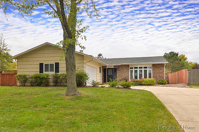 2012 Nottingham Ln, Wheaton, IL 60189 photo 1