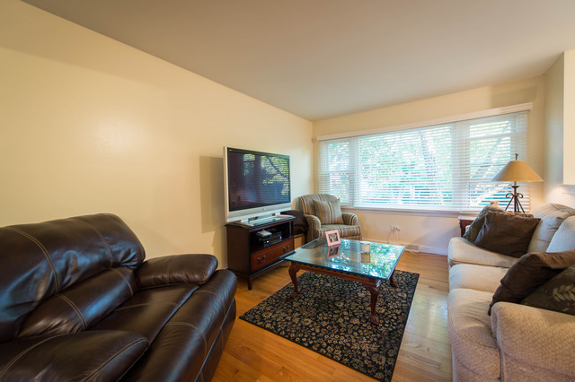 26 W256 Box Elder Ave, Wheaton, IL 60187 photo 4