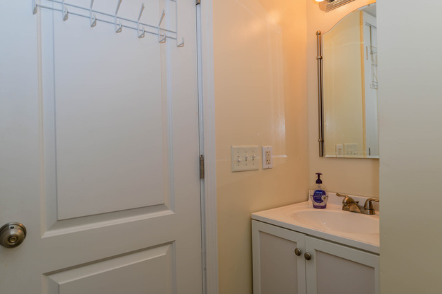 26 W256 Box Elder Ave, Wheaton, IL 60187 photo 15