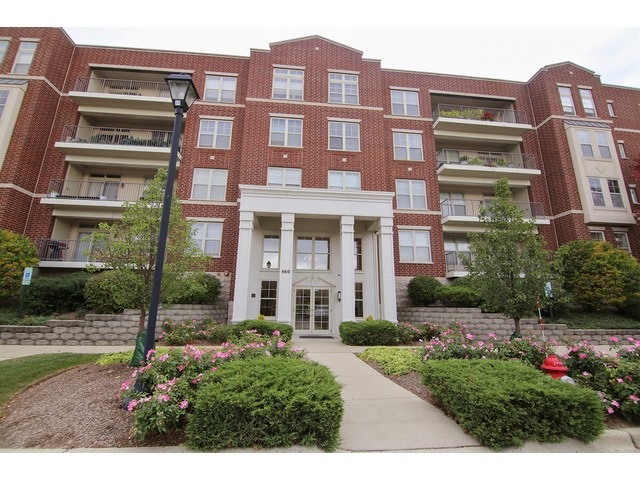 660 Prestwick Ln #401, Wheeling, IL 60090 photo 1