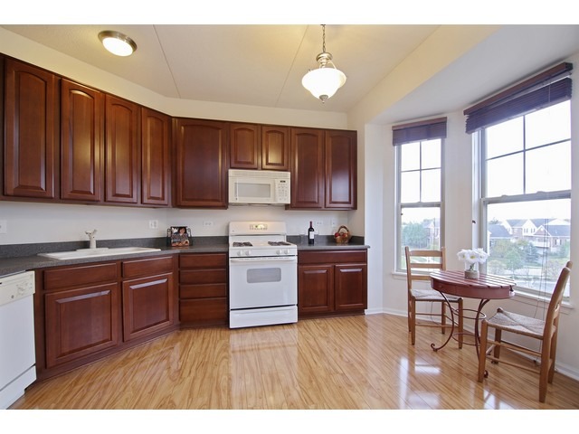 660 Prestwick Ln #401, Wheeling, IL 60090 photo 3