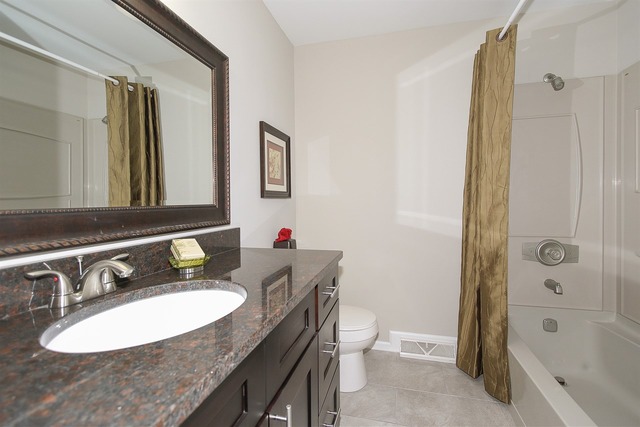 4190 Dixon Dr, Hoffman Estates, IL 60192 photo 16