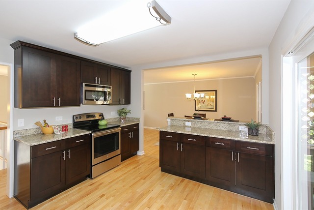 4190 Dixon Dr, Hoffman Estates, IL 60192 photo 8