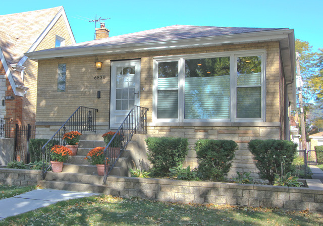 6830 W Dickens Ave, Elmwood Park, IL 60707 photo 1