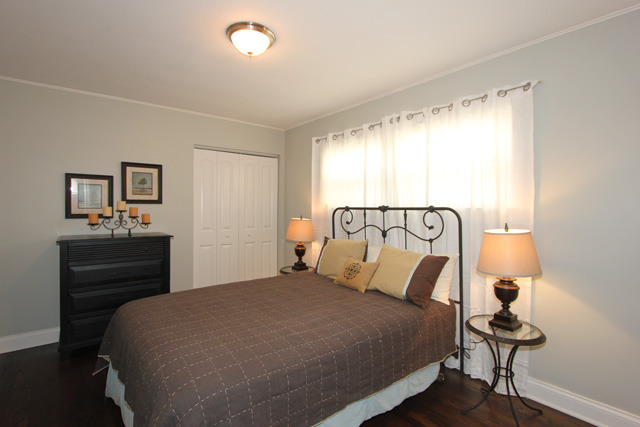 6830 W Dickens Ave, Elmwood Park, IL 60707 photo 12