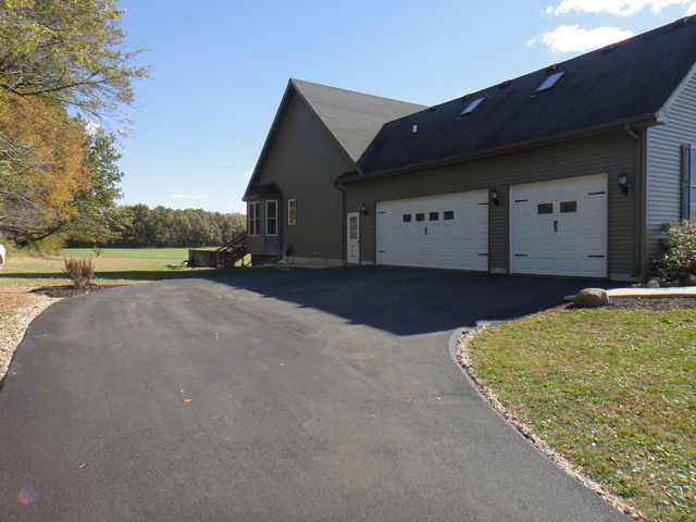 204 Jonathan Ct, Kirkland, IL 60146 photo 25