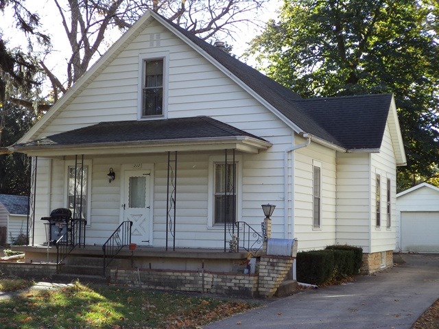 217 E James St, Dwight, IL 60420 photo 9