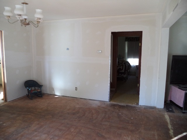 217 E James St, Dwight, IL 60420 photo 4