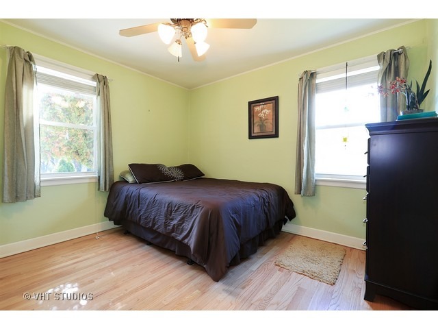 2011 Sunset Dr, Des Plaines, IL 60018 photo 7