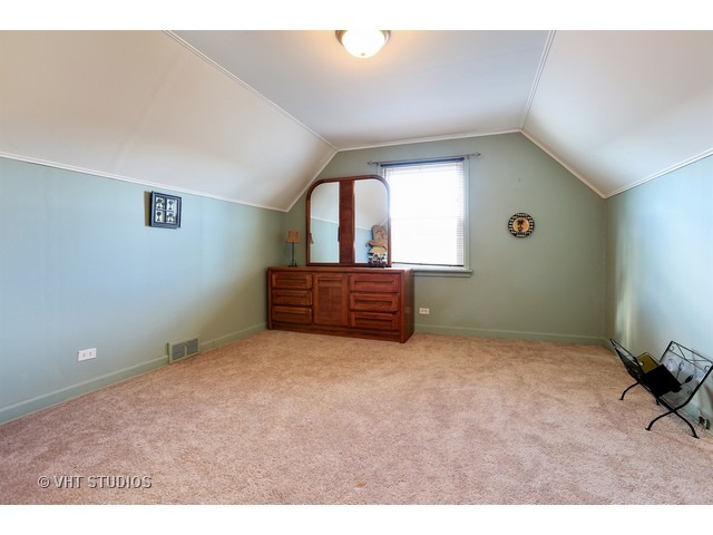 2011 Sunset Dr, Des Plaines, IL 60018 photo 6