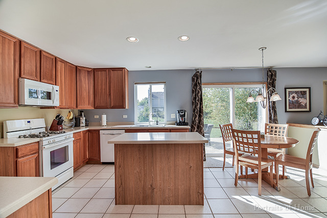 69 Blackberry Trl, Aurora, IL 60506 photo 8