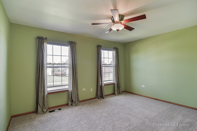 69 Blackberry Trl, Aurora, IL 60506 photo 20