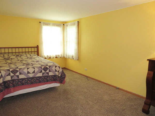 2616 S Riverside Dr, Mchenry, IL 60050 photo 18