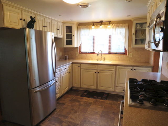 2616 S Riverside Dr, Mchenry, IL 60050 photo 8