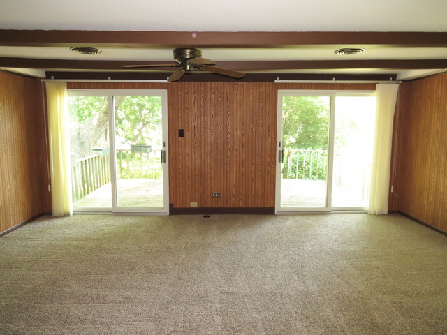 2616 S Riverside Dr, Mchenry, IL 60050 photo 13