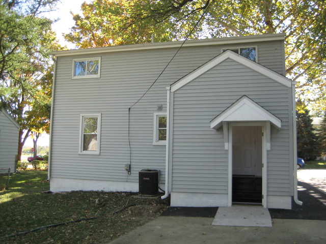 131 Grace Ave, Steger, IL 60475 photo 4