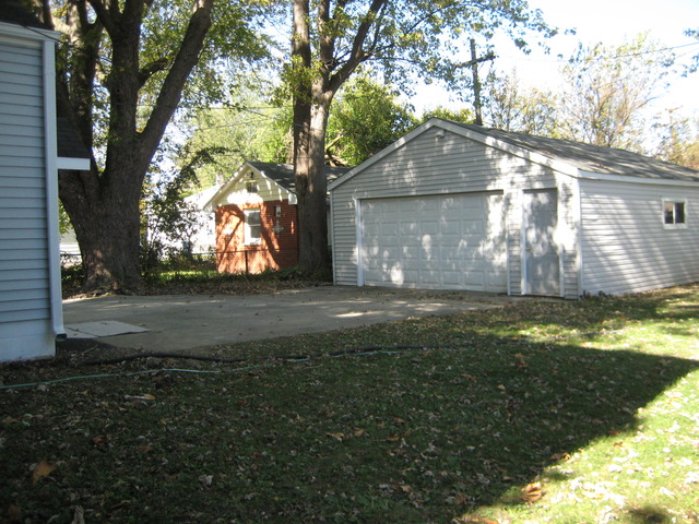 131 Grace Ave, Steger, IL 60475 photo 5