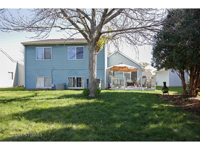 720 Thoreau Dr, Elgin, IL 60120 photo 15